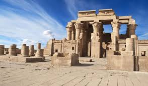 DÍA 06: EDFU – KOM OMBO.